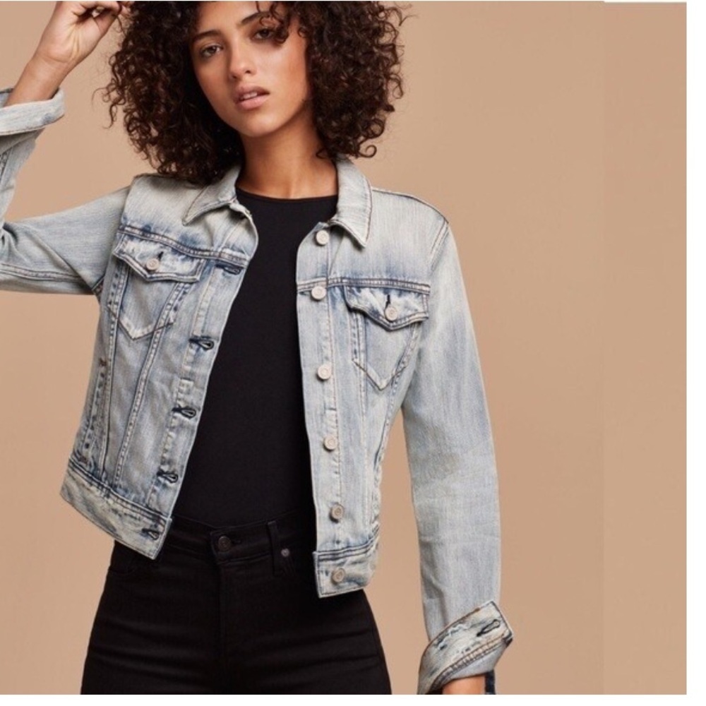 Talula Artizia “Edo” Light Wash Denim Jacket Size Medium